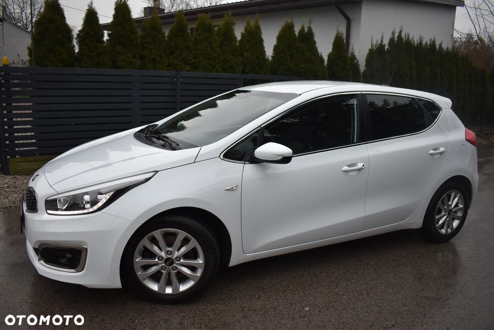 Kia Ceed 1.4 CVVT Dream-Team Edition - 3