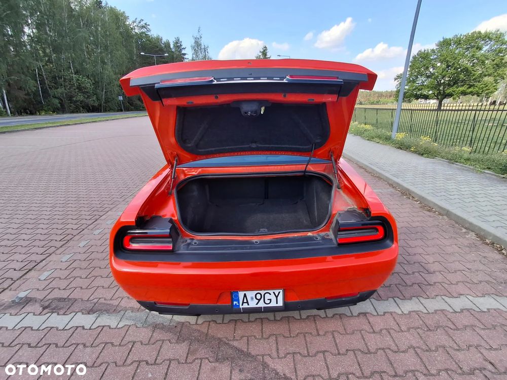 Dodge Challenger 5.7 R/T - 19