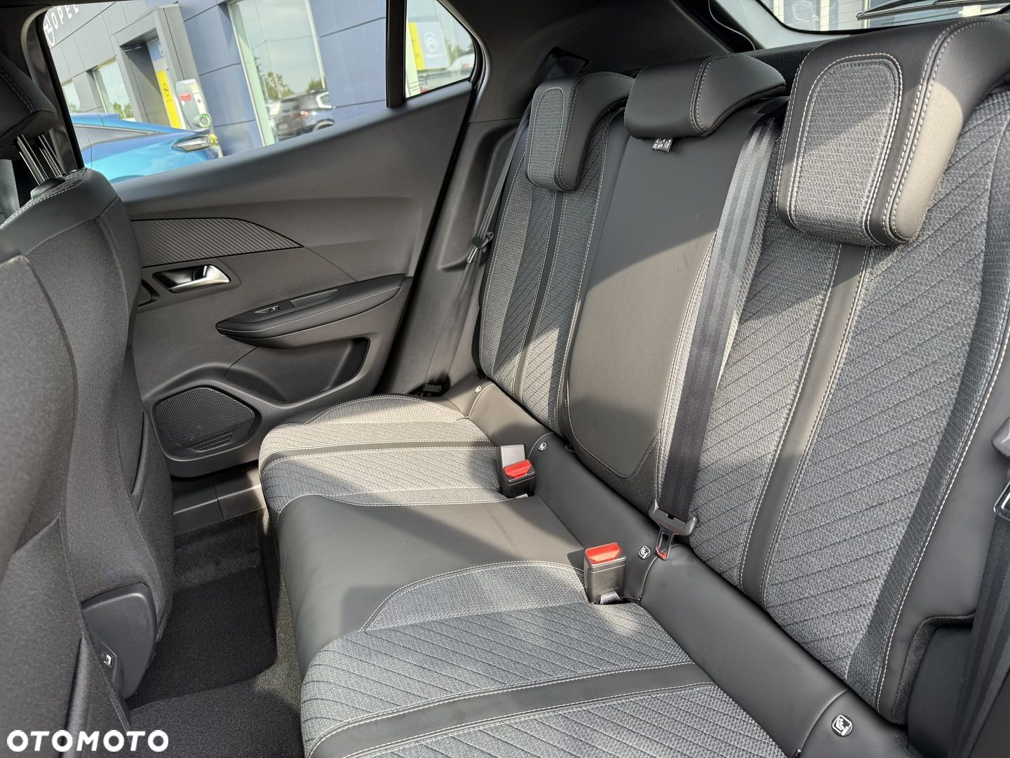 Peugeot 2008 - 18