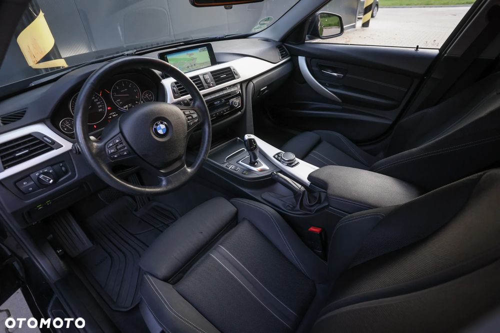BMW Seria 3 320d xDrive Luxury Line sport - 21