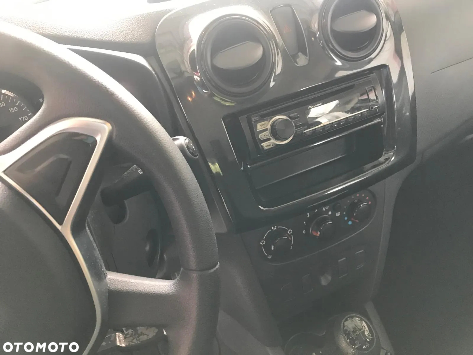 Dacia Sandero - 9