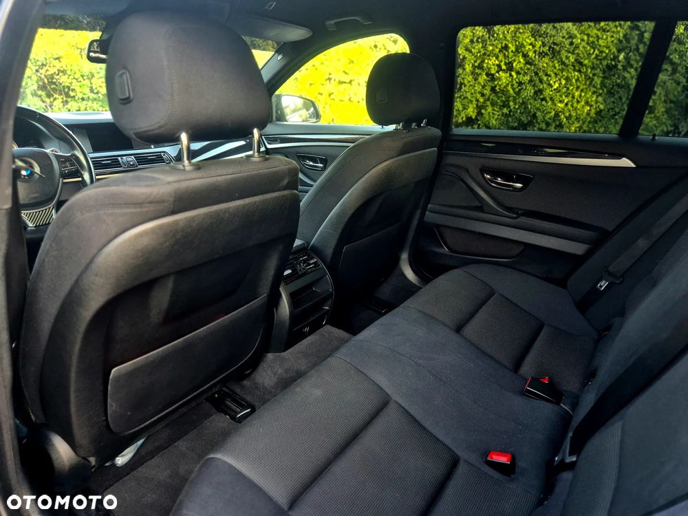 BMW Seria 5 520d - 23