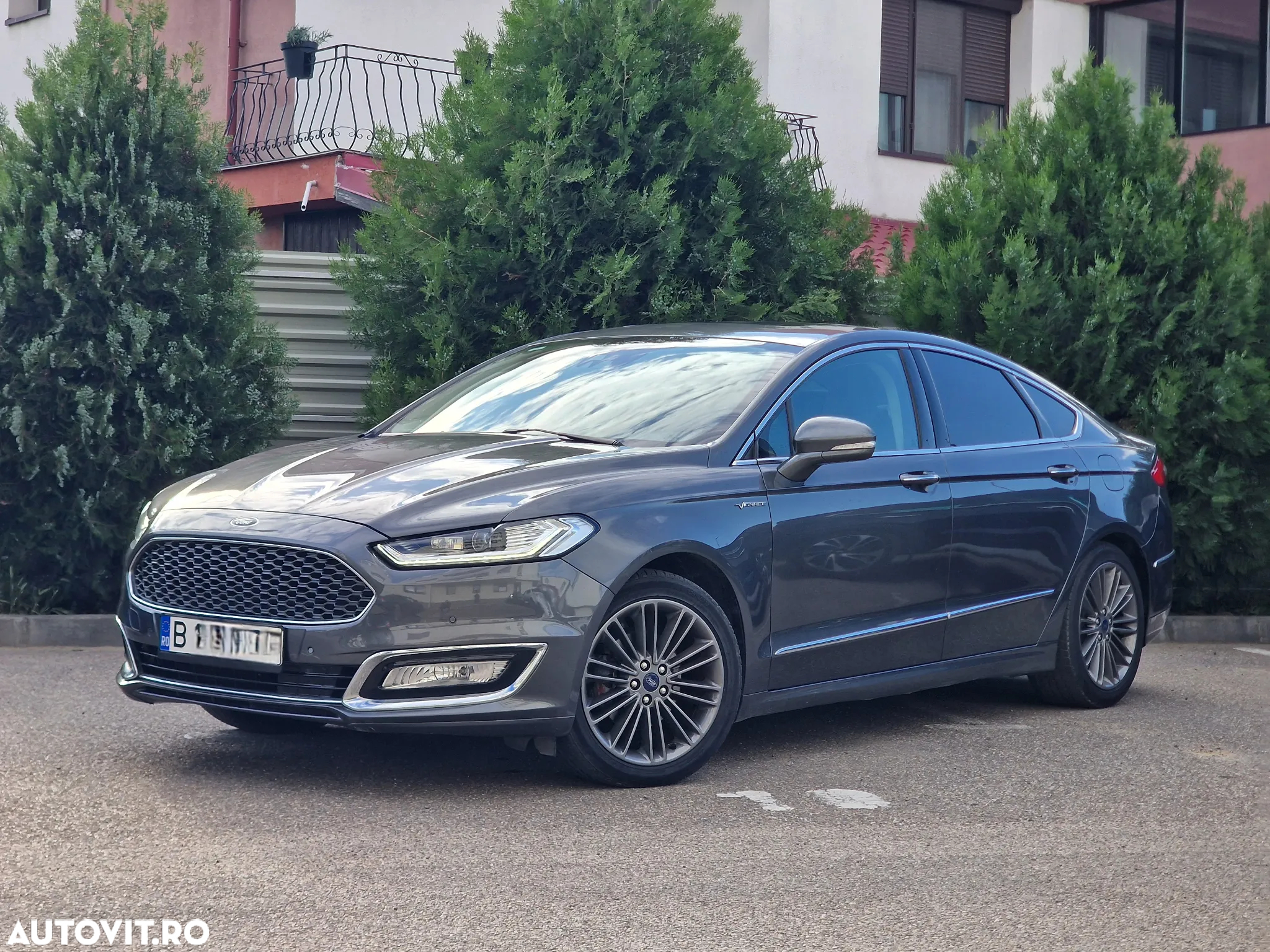 Ford Mondeo Vignale 2.0 Hybrid - 3