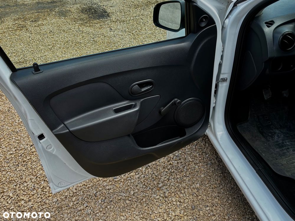 Dacia Sandero SCe 75 Essential - 23