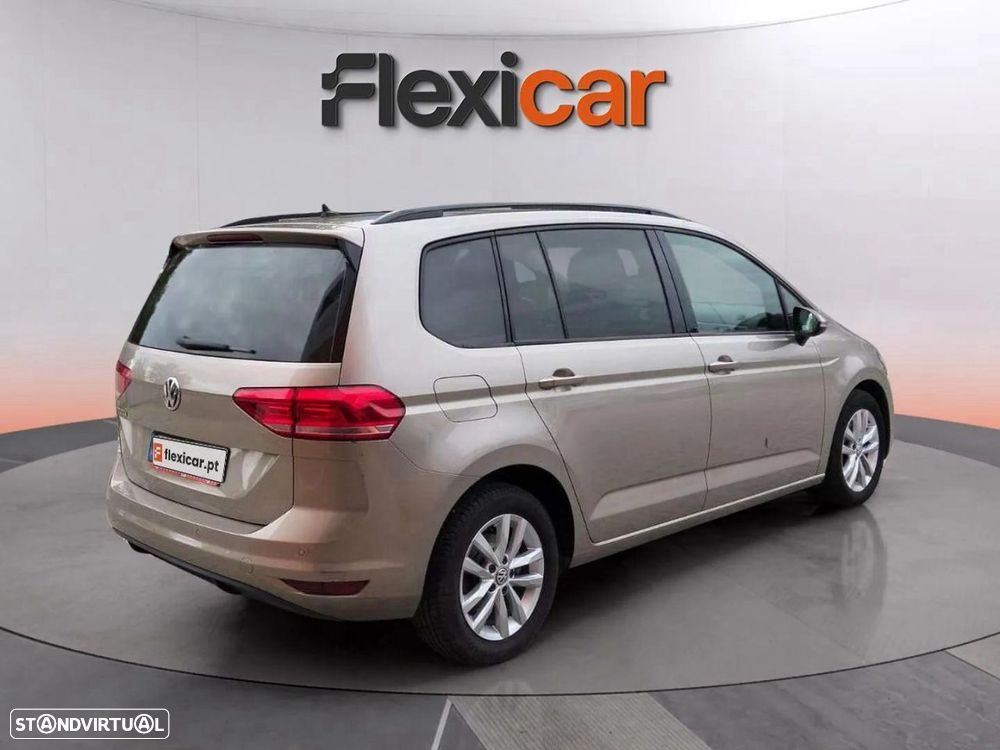 VW Touran 1.6 TDI Confortline DSG - 6