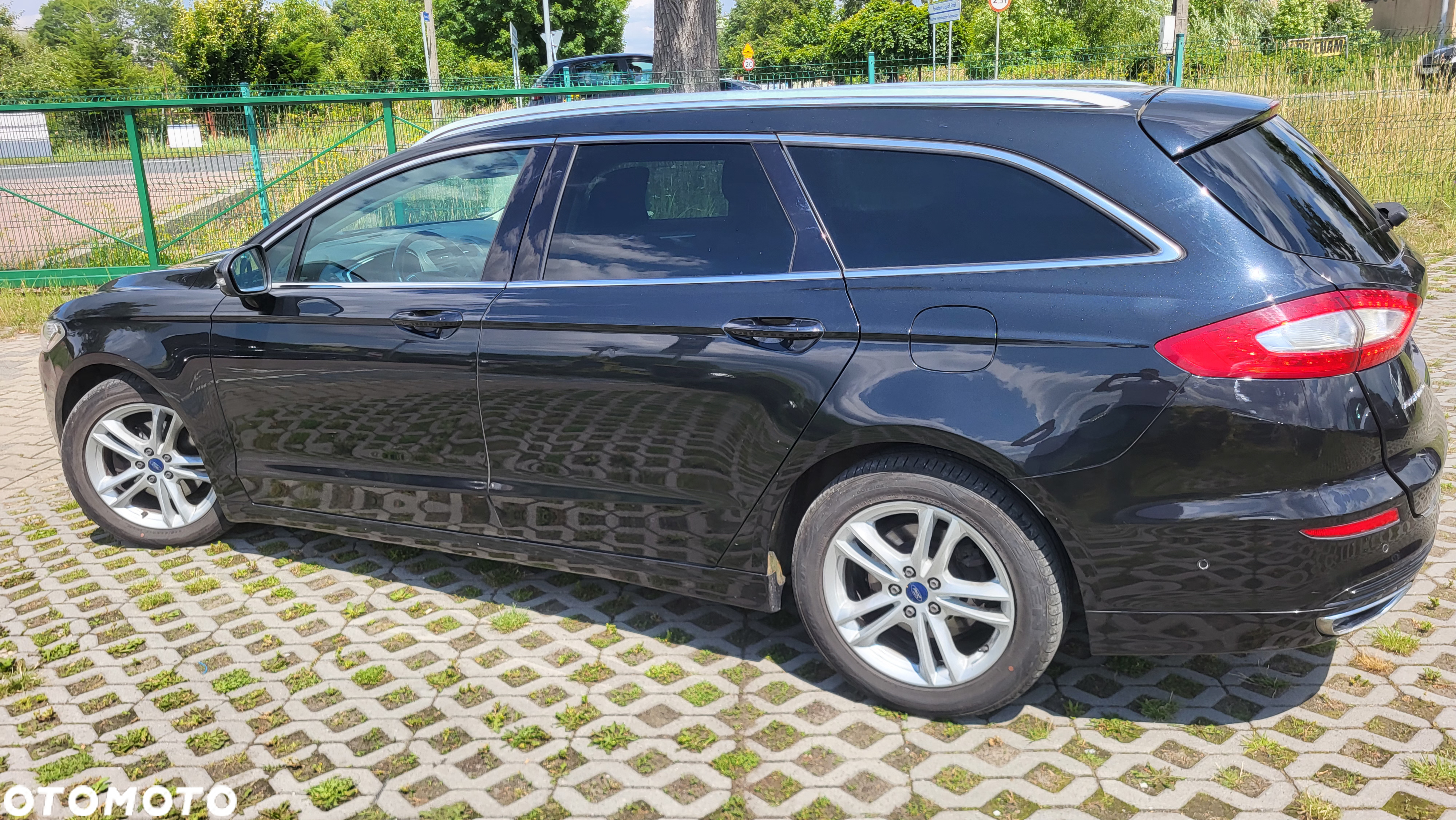 Ford Mondeo - 33