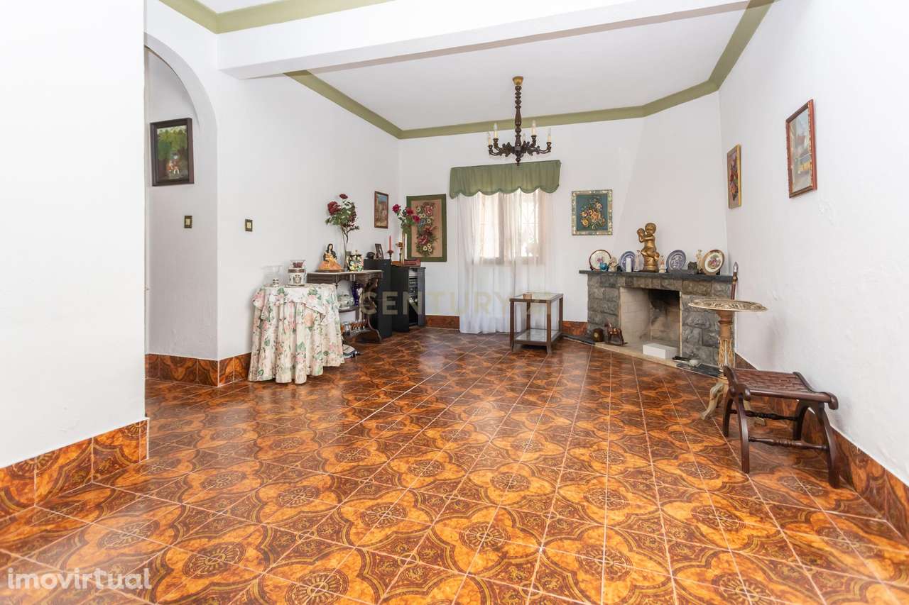 Moradia T5 na Aroeira, Charneca de Caparica, com processo de licenciam - Grande imagem: 2/13