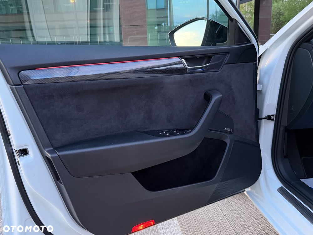 Skoda Superb 1.8 TSI Sportline DSG - 22