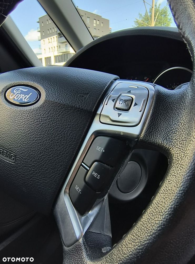 Ford Galaxy 2.0 TDCi Platinium X (Titanium) MPS6 - 39