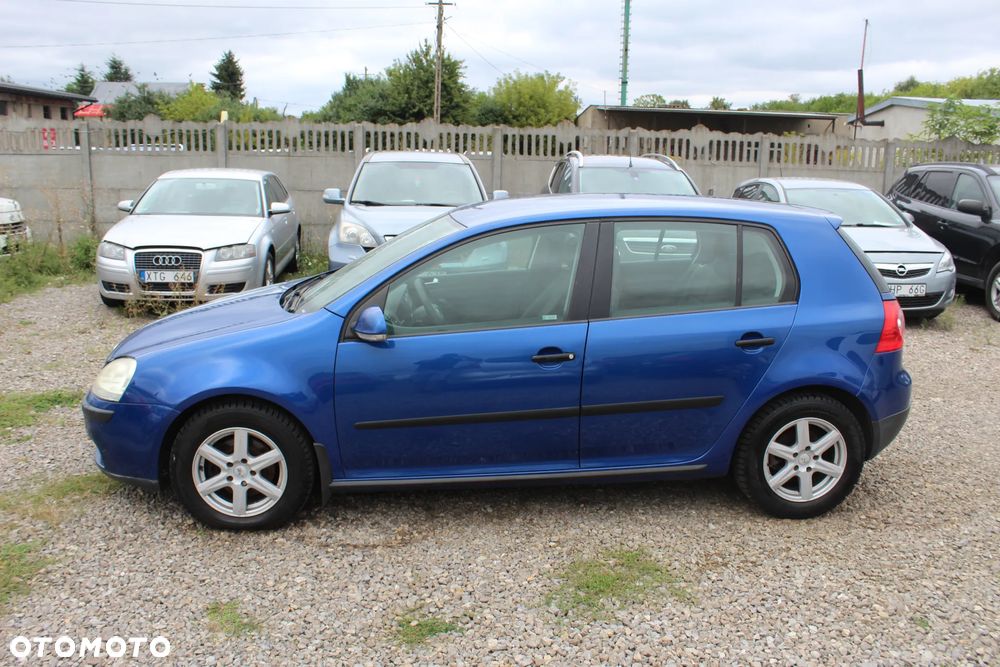 Volkswagen Golf V 1.6 Comfortline - 12