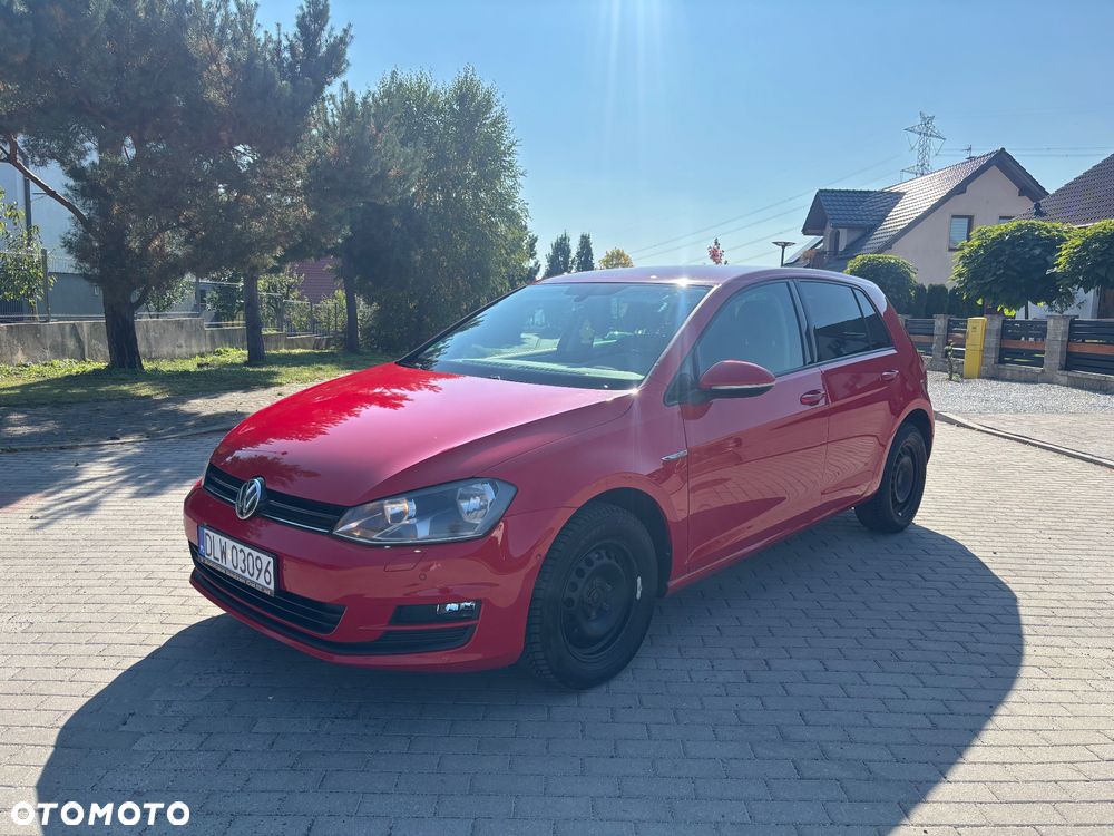 Volkswagen Golf - 1