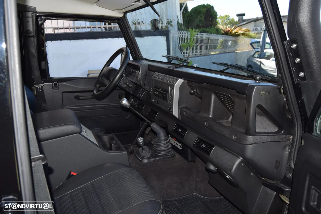 Land Rover Defender 110 SW 2.5 Td5 SE - 37
