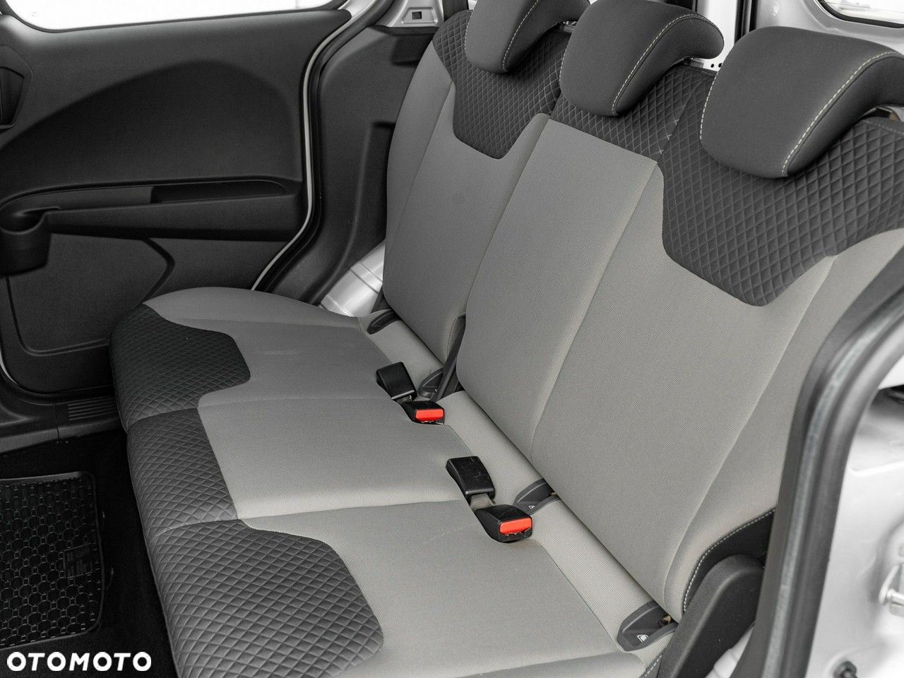 Ford Transit Courier 1.0 EcoBoost Trend - 21