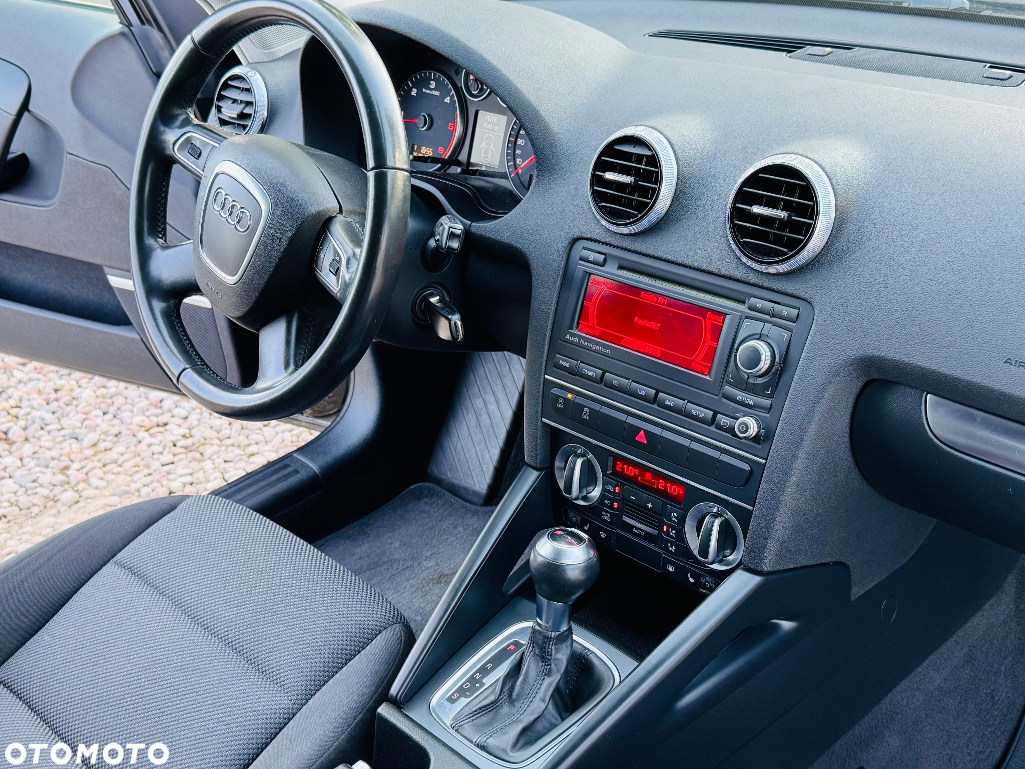 Audi A3 2.0 TDI Sportback DPF (DSG) S tronic Attraction - 24