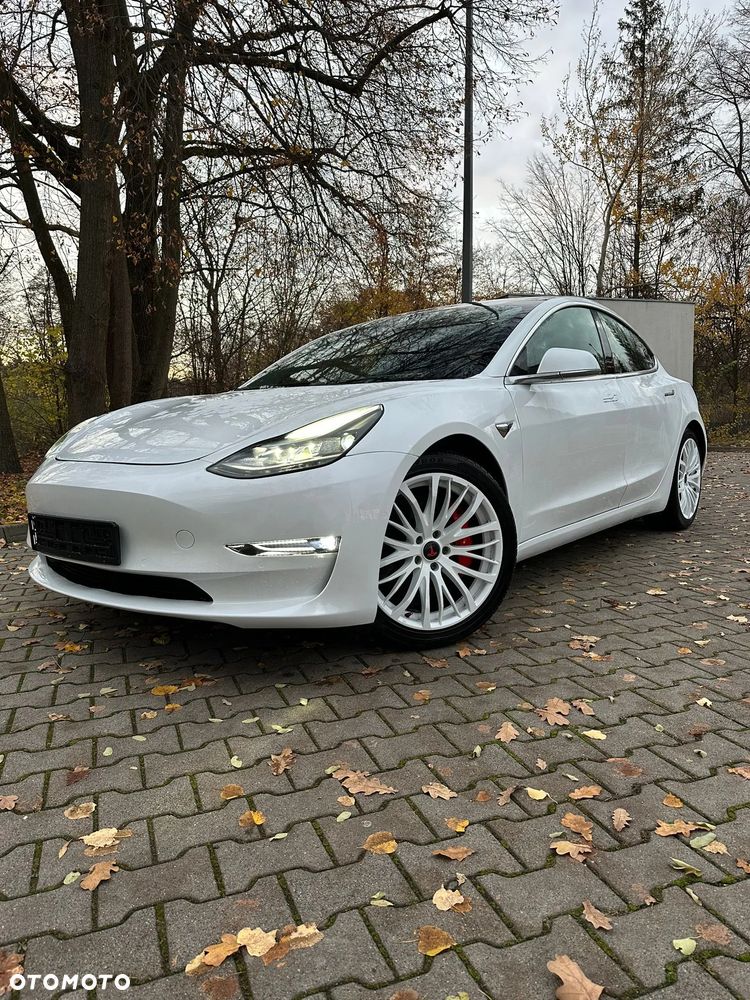 Tesla Model 3 - 5
