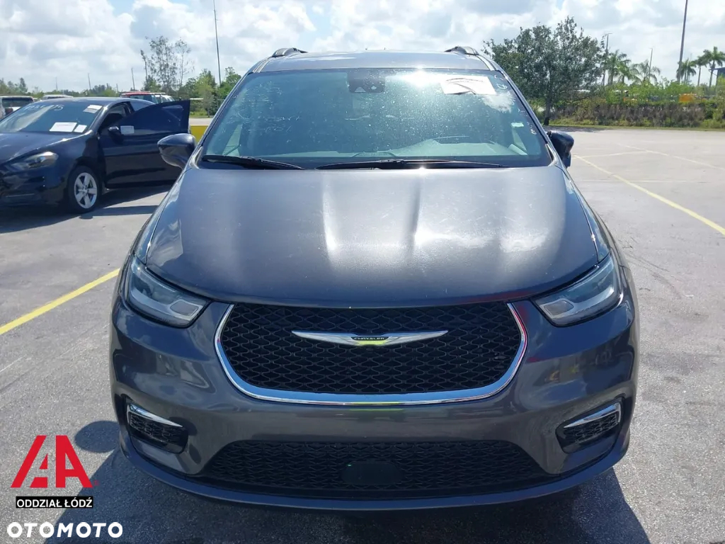 Chrysler Pacifica - 7
