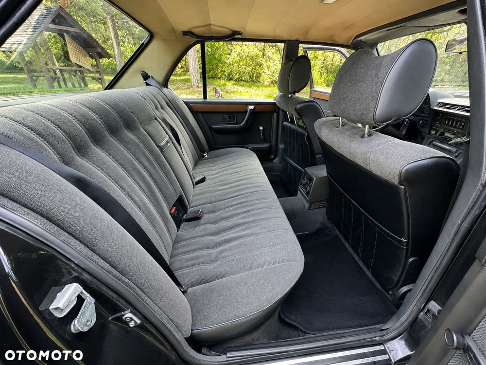 BMW Seria 7 - 17