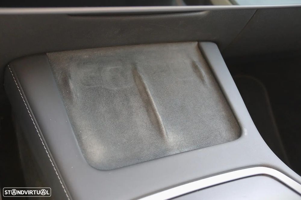 Tesla Model Y Standard - 19