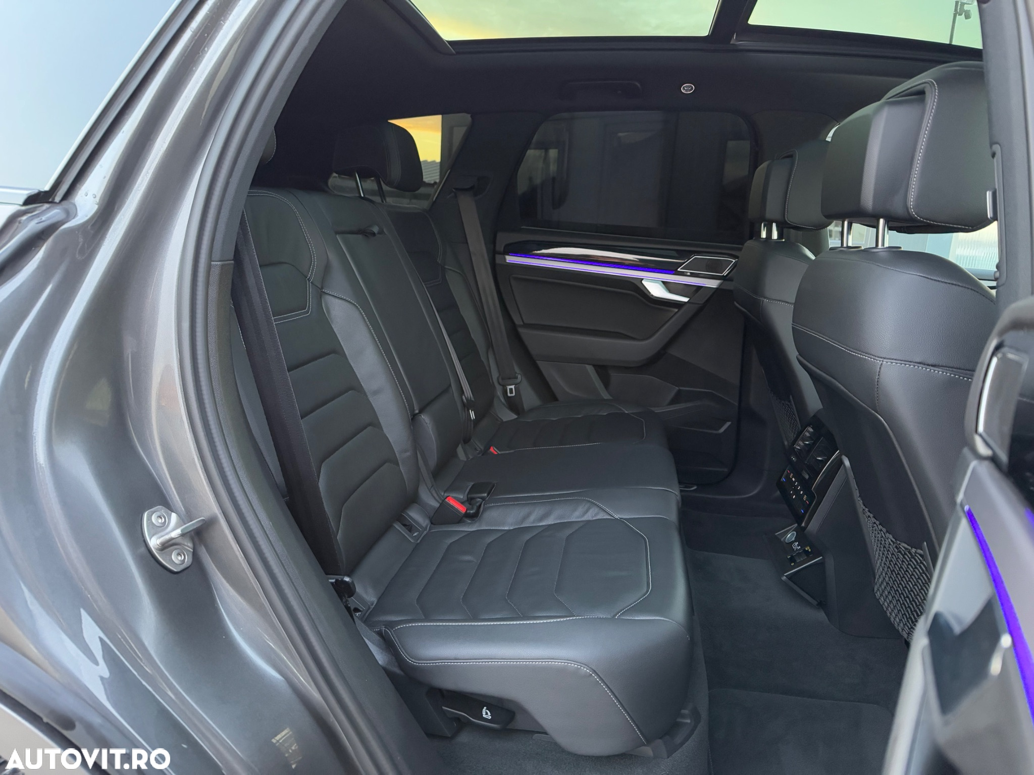 Volkswagen Touareg 3.0 V6 TDI 4Motion DPF Automatik R-Line - 24