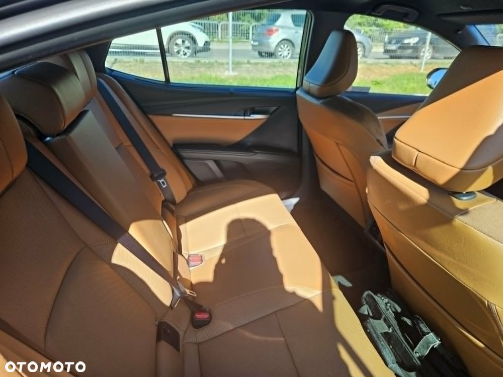 Toyota Camry 2.5 Hybrid Dynamic Force Executive e-CVT - 4