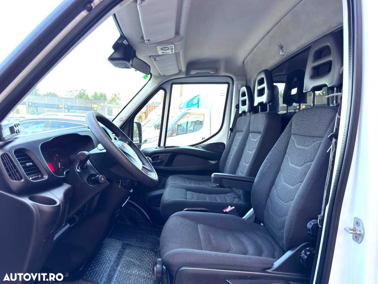 Iveco DAILY CUB FRIGORIFIC  -32 GRADE CU LIFT - 19