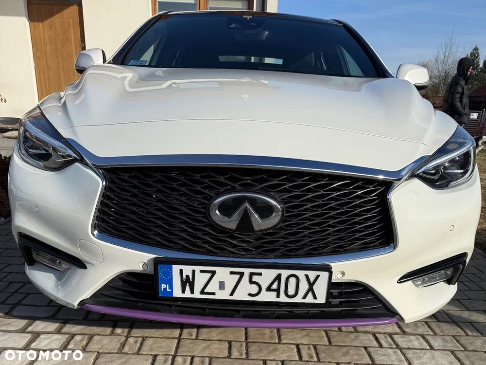 Infiniti Q30 2.2d Premium Tech AWD 7DCT - 3