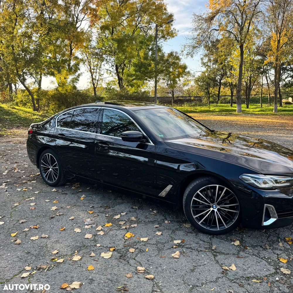 BMW Seria 5 530d xDrive AT MHEV - 16