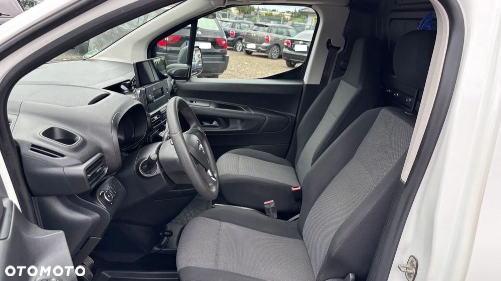 Opel COMBO - 22