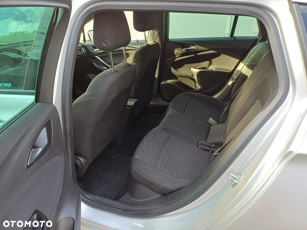 Opel Astra 1.6 CDTI Dynamic S&S - 11