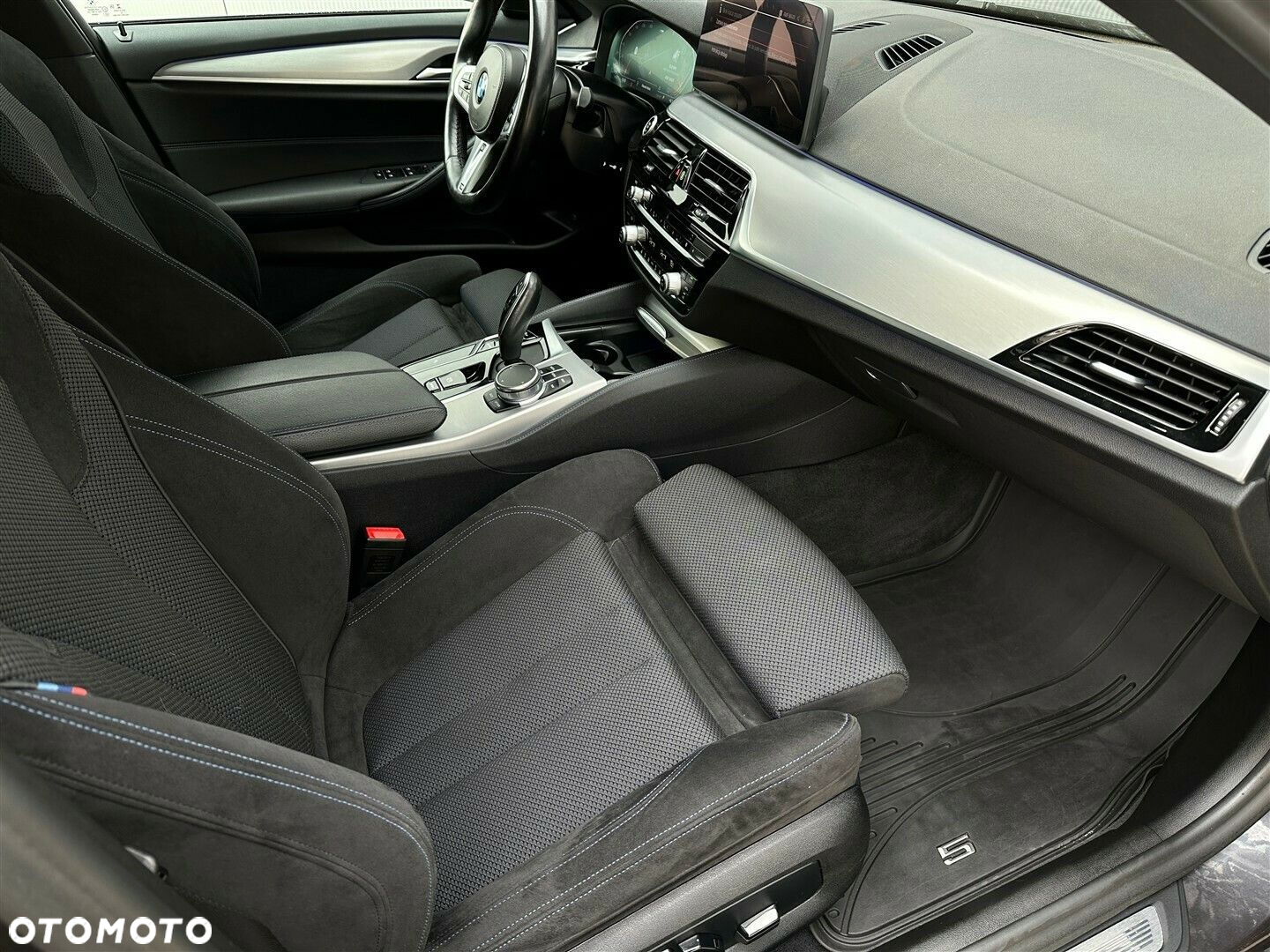 BMW Seria 5 520d xDrive M Sport sport - 6