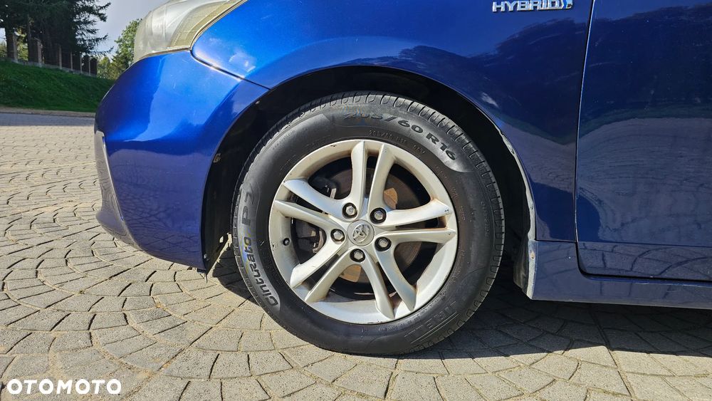 Toyota Prius+ - 13