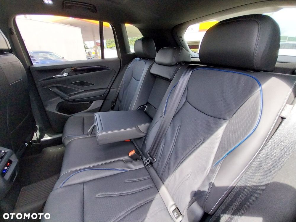 Volkswagen Tiguan - 12