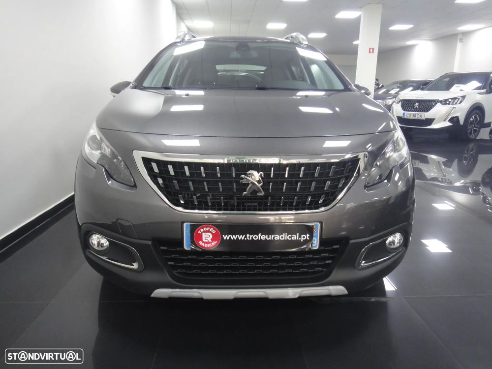 Peugeot 2008 PureTech 110 Stop&Start EAT6 Allure — fotografia 3