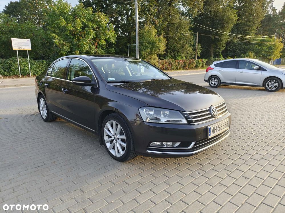 Volkswagen Passat - 17