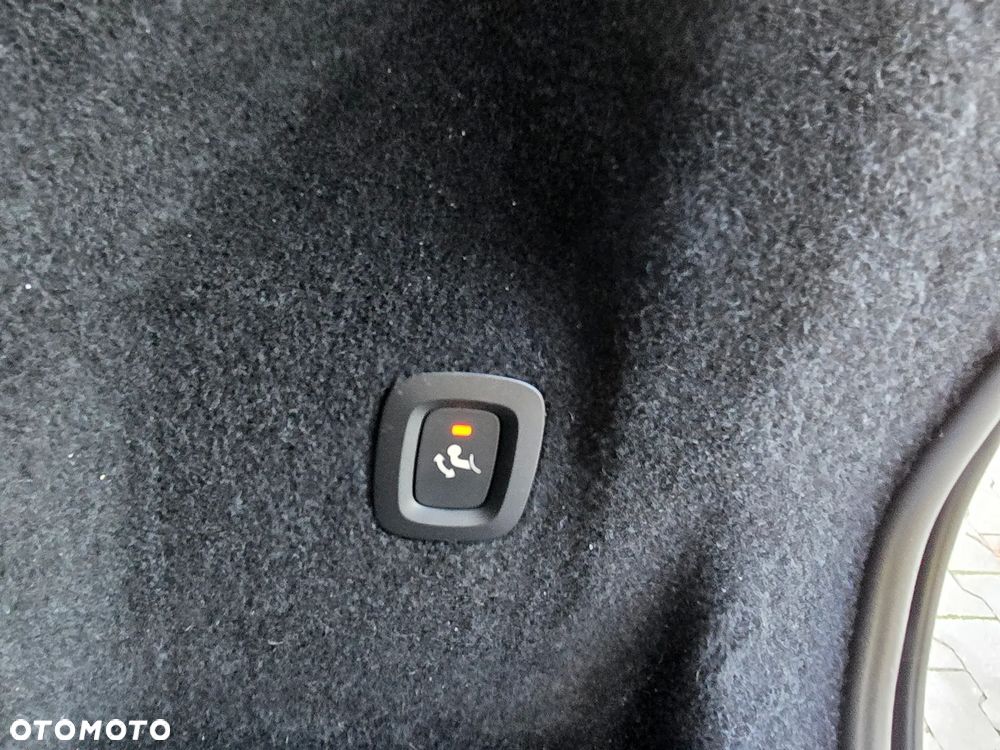 Volvo XC 60 D5 SCR AWD Momentum - 18