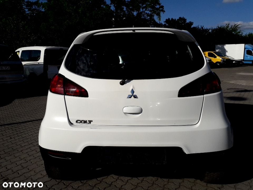 Mitsubishi Colt CZ3 1.3 Invite - 12