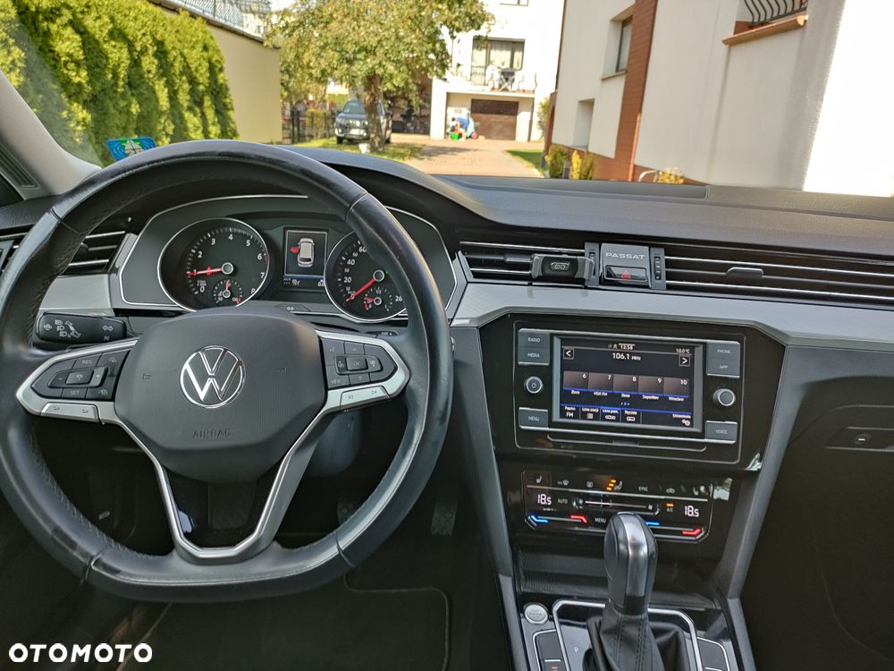 Volkswagen Passat - 8