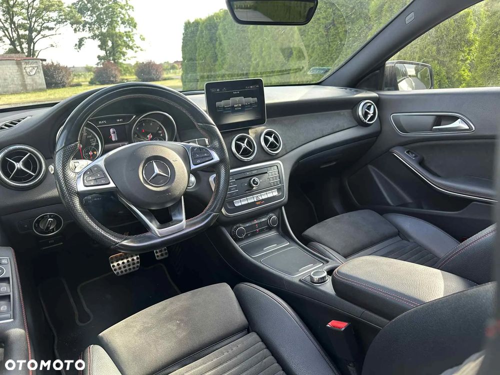 Mercedes-Benz CLA 200 7G-DCT AMG Line - 9