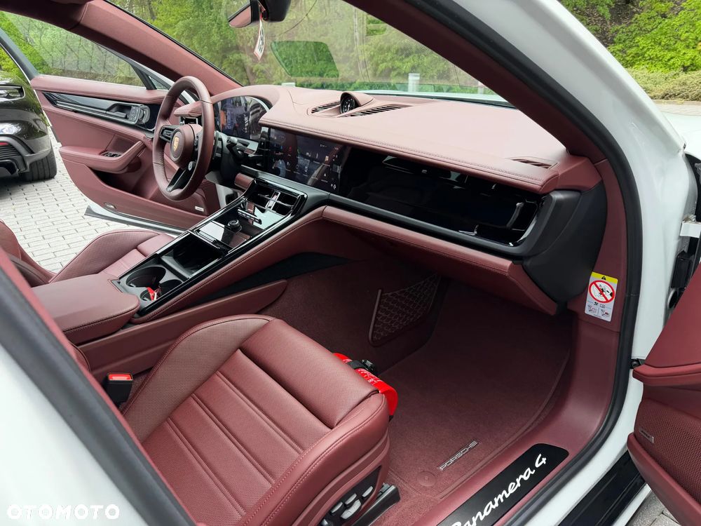 Porsche Panamera 4 - 26