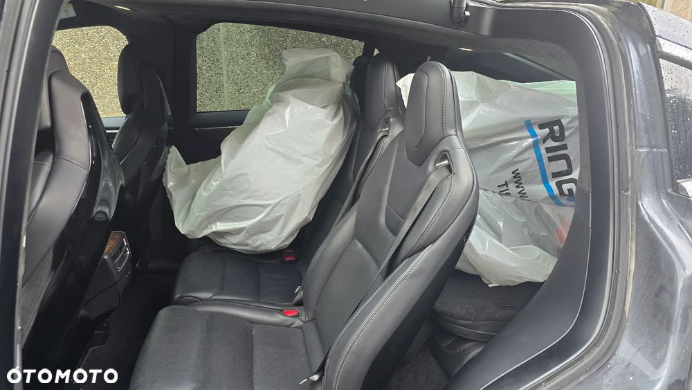 Tesla Model X Long Range Plus - 11