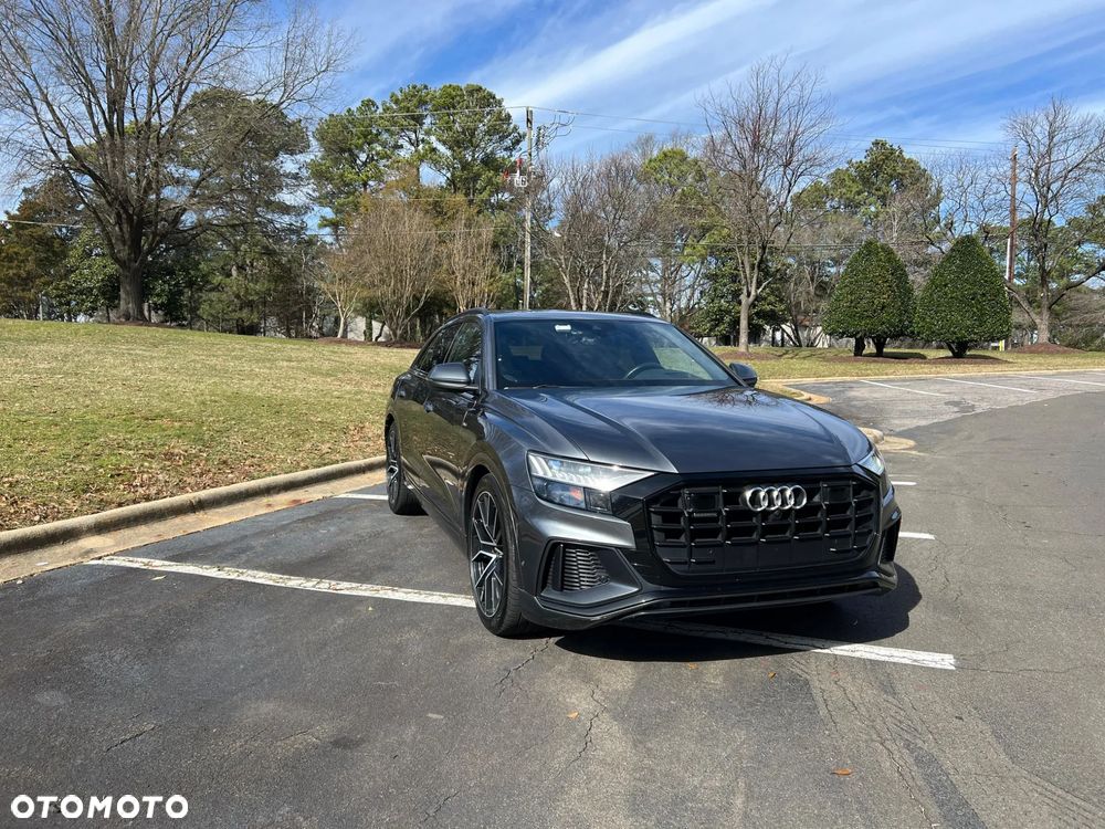 Audi Q8 - 10