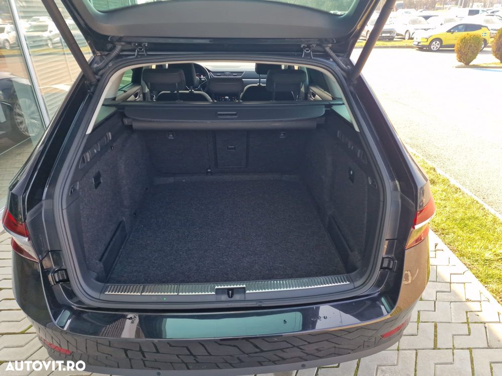 Skoda Superb 2.0 TDI DSG Premium Edition - 8