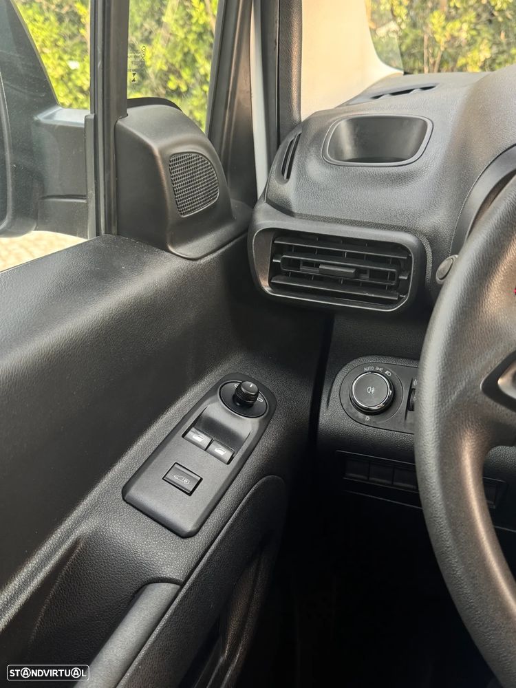 Opel Combo 1.5CDTI Carga Aumentada Longa - 24