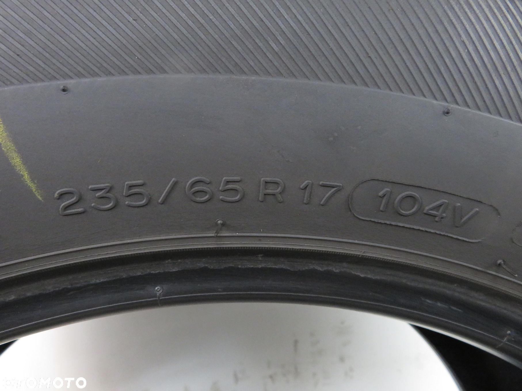 2X 235/65R17 OPONY LETNIE MICHELIN LATITUDE TOUR HP 104V AO DOT: 2909. - 4