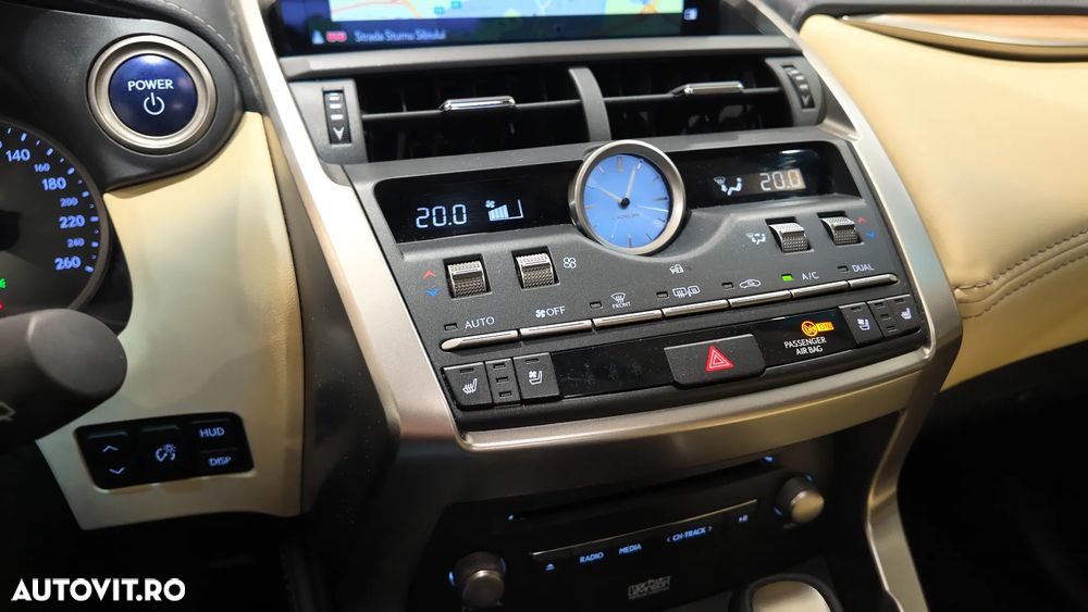 Lexus Seria NX 300h E-FOUR Luxury Line - 27