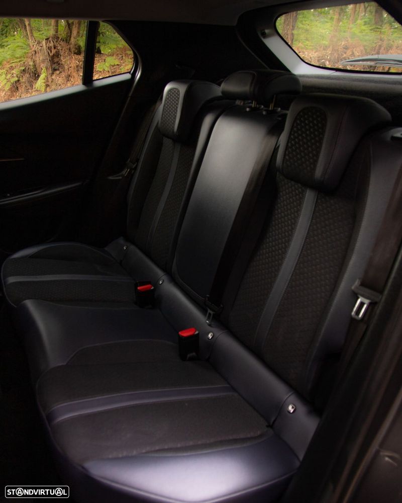 Peugeot 2008 1.2 PureTech Allure Pack - 8