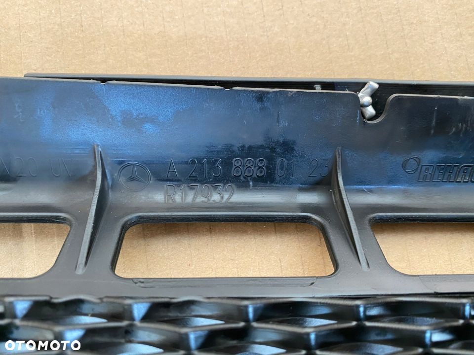 MERCEDES W213 GRILL ATRAPA A2138880123 ŁADNA - 8