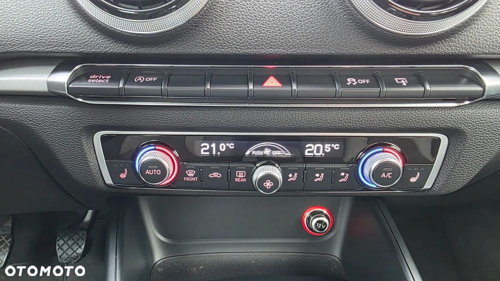 Audi A3 Sportback 2.0 TDI Quattro Ambiente - 16