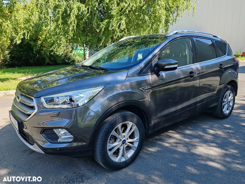 Ford Kuga 1.5 EcoBoost 2WD Titanium - 1