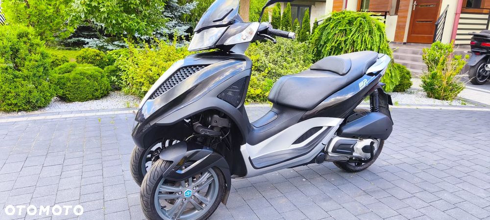 Piaggio MP-3 - 1